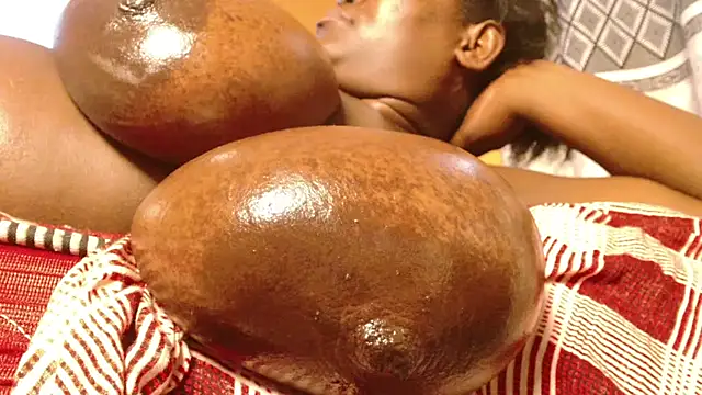 Snapshot of titi_fiesta chatting on January 26, 2025, 2:52 pm titi fiesta online show from January 26, 2025, 2:52 pm