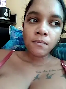 Indianqueen03 online show from December 1, 2025, 2:11 pm