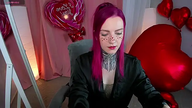 Snapshot of Roxy_____ chatting on February 14, 2025, 8:48 pm Roxy      online show from February 14, 2025, 8:48 pm