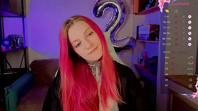 Snapshot of Roxy_____ chatting on October 23, 2025, 9:13 pm Roxy      online show from October 23, 2025, 9:13 pm