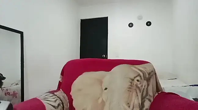 lucydreamm online show from January 17, 2025, 1:36 am