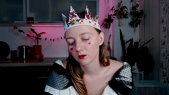 Snapshot of Elly_Helly chatting on October 31, 2025, 8:21 pm Elly Helly online show from October 31, 2025, 8:21 pm