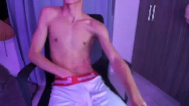 isaaclatino online show from November 9, 2025, 6:23 am