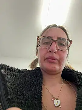 casalinga88 online show from March 18, 2025, 4:37 pm