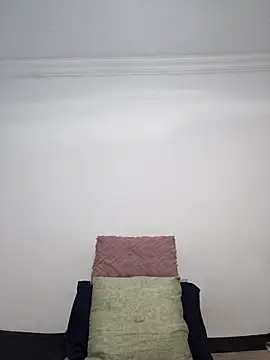 Snapshot of Curvy_sluty chatting on October 16, 2025, 5:30 am Curvy sluty online show from October 16, 2025, 5:30 am