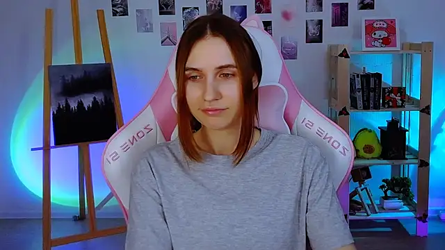 AliceCharmy online show from January 7, 2025, 3:33 pm