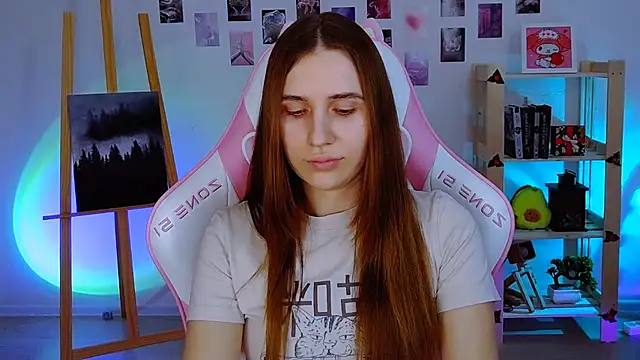 AliceCharmy online show from January 8, 2025, 4:00 pm