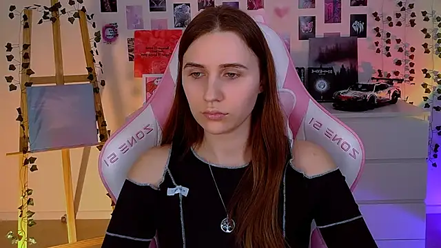 AliceCharmy online show from February 13, 2025, 4:50 pm