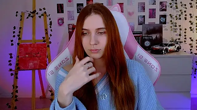 AliceCharmy online show from March 22, 2025, 1:41 pm