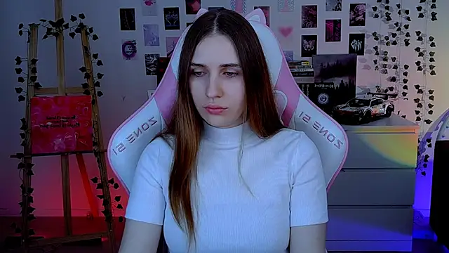 AliceCharmy online show from October 17, 2025, 6:27 am