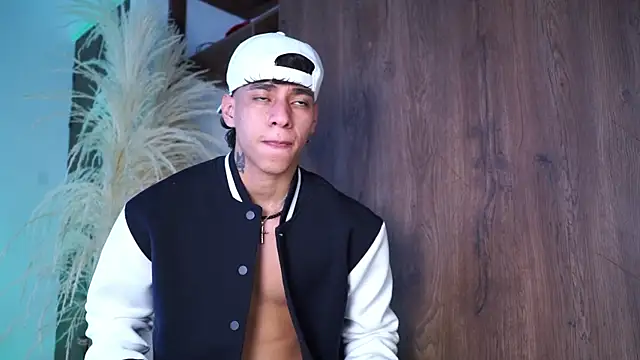 Snapshot of Josep_Davies chatting on November 21, 2025, 9:35 pm Josep Davies online show from November 21, 2025, 9:35 pm