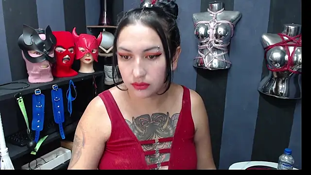 LucyStrike  online show from January 20, 2025, 2:53 am