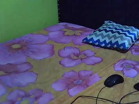 Snapshot of tasha-ashah chatting on September 13, 2025, 5:57 pm tasha-ashah online show from September 13, 2025, 5:57 pm