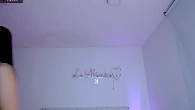 alee lenoxx online show from November 27, 2025, 10:50 am