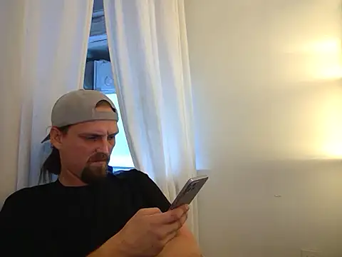 VitaminmanFL online show from December 21, 2025, 4:30 am