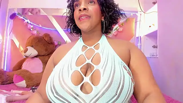 Snapshot of Scarlett-Bonnet chatting on December 19, 2024, 10:34 am Scarlett-Bonnet online show from December 19, 2024, 10:34 am