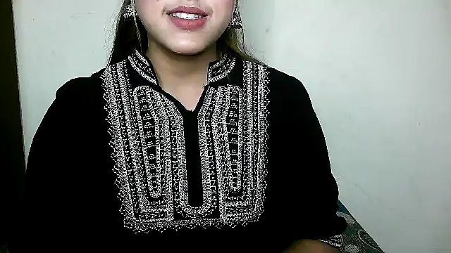 Snapshot of Princess_noorjahan chatting on March 11, 2025, 5:24 pm Princess noorjahan online show from March 11, 2025, 5:24 pm