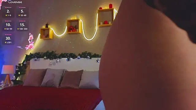 oliviabr0wn0 online show from December 9, 2024, 5:18 am