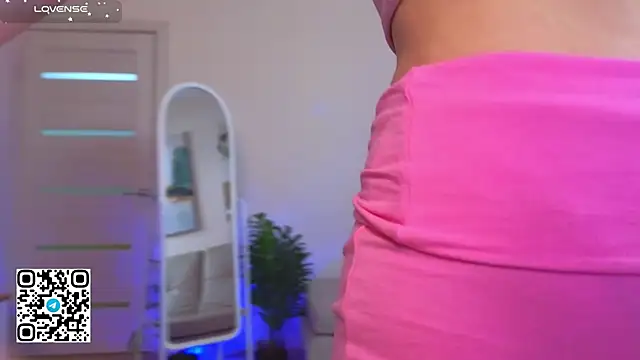 oliviabr0wn0 online show from September 18, 2025, 2:13 am