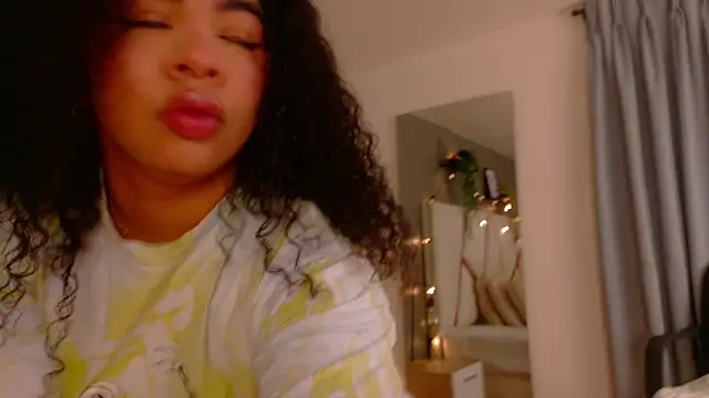 memphiswilliam online show from October 20, 2025, 2:34 am