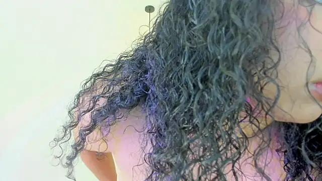 memphiswilliam online show from October 28, 2025, 3:10 am