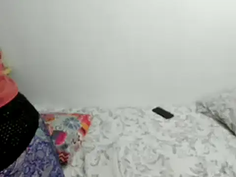 MonicaGarcia  online show from January 25, 2025, 10:19 am