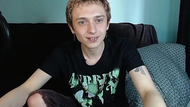 Snapshot of axxxturel chatting on December 4, 2024, 12:36 pm axxxturel online show from December 4, 2024, 12:36 pm