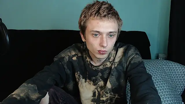 Snapshot of axxxturel chatting on December 4, 2024, 3:43 pm axxxturel online show from December 4, 2024, 3:43 pm