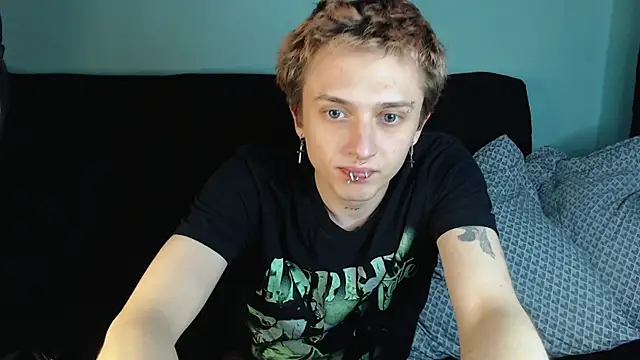 Snapshot of axxxturel chatting on December 11, 2024, 3:05 pm axxxturel online show from December 11, 2024, 3:05 pm