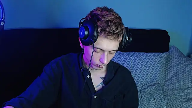 Snapshot of axxxturel chatting on December 12, 2024, 9:04 pm axxxturel online show from December 12, 2024, 9:04 pm