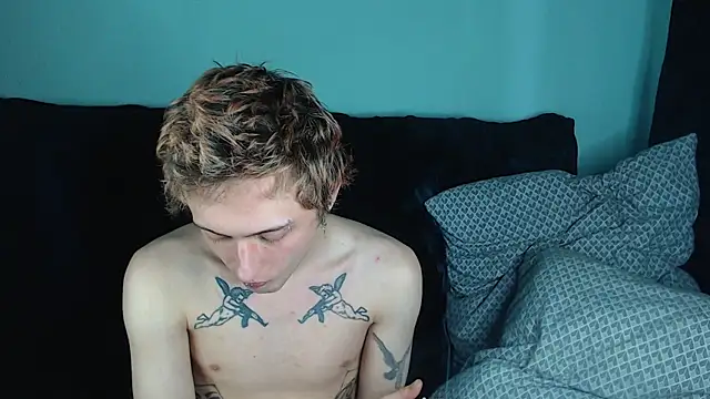 Snapshot of axxxturel chatting on January 1, 2025, 6:37 am axxxturel online show from January 1, 2025, 6:37 am