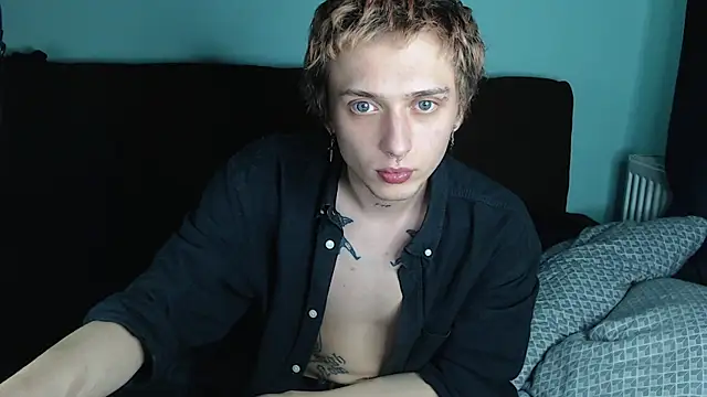 Snapshot of axxxturel chatting on January 2, 2025, 3:58 am axxxturel online show from January 2, 2025, 3:58 am