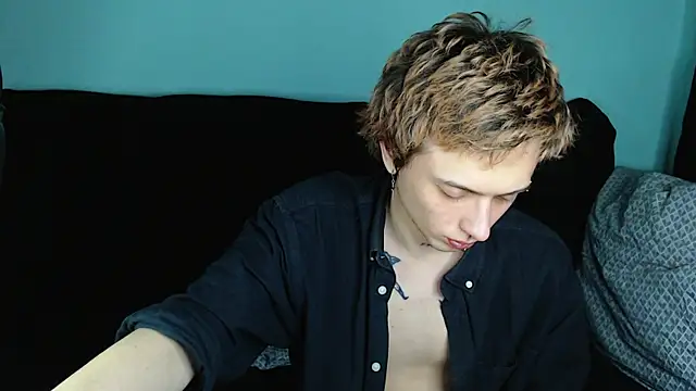 Snapshot of axxxturel chatting on January 10, 2025, 4:41 pm axxxturel online show from January 10, 2025, 4:41 pm