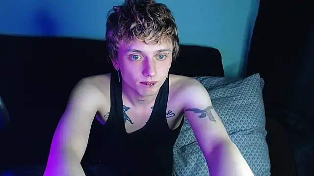 Snapshot of axxxturel chatting on February 19, 2025, 10:20 pm axxxturel online show from February 19, 2025, 10:20 pm