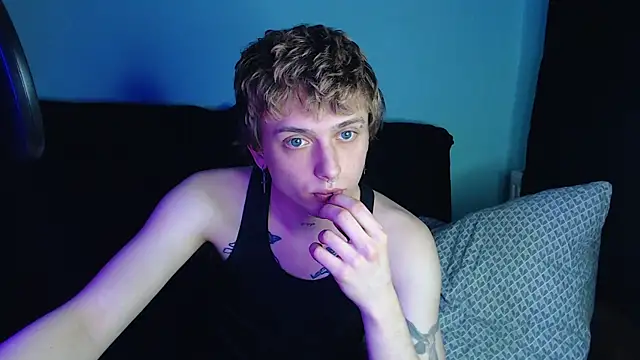 Snapshot of axxxturel chatting on February 22, 2025, 3:01 am axxxturel online show from February 22, 2025, 3:01 am