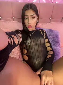 Snapshot of Ema_azel chatting on December 14, 2024, 1:59 pm Ema azel online show from December 14, 2024, 1:59 pm