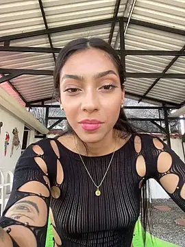 Snapshot of Ema_azel chatting on December 14, 2024, 5:03 pm Ema azel online show from December 14, 2024, 5:03 pm