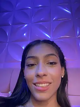 Snapshot of Ema_azel chatting on December 30, 2024, 1:58 pm Ema azel online show from December 30, 2024, 1:58 pm