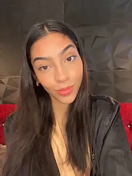 Snapshot of Ema_azel chatting on February 8, 2025, 1:33 pm Ema azel online show from February 8, 2025, 1:33 pm