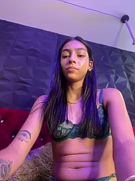 Snapshot of Ema_azel chatting on March 12, 2025, 4:35 pm Ema azel online show from March 12, 2025, 4:35 pm