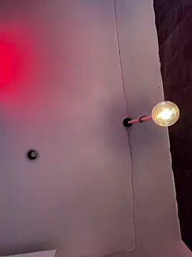 Snapshot of Ema_azel chatting on October 11, 2025, 1:31 pm Ema azel online show from October 11, 2025, 1:31 pm