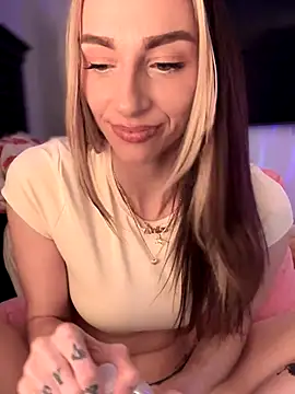 BrattyBae xo online show from November 13, 2025, 9:47 pm