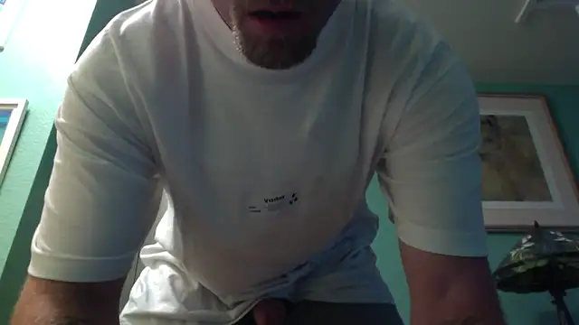 Snapshot of BIGWHITECOCKDOC36 chatting on October 1, 2025, 11:33 pm BIGWHITECOCKDOC36 online show from October 1, 2025, 11:33 pm