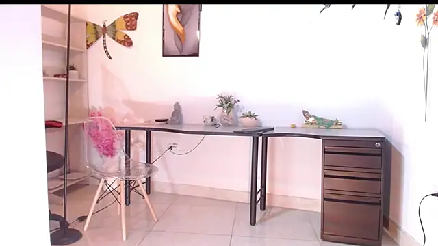 Snapshot of misspandora_ chatting on October 21, 2025, 12:39 pm misspandora online show from October 21, 2025, 12:39 pm
