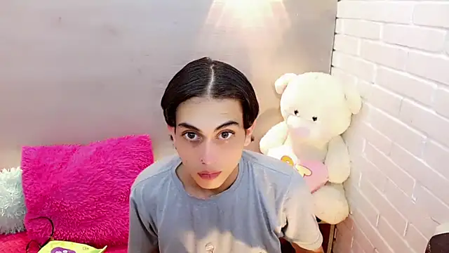 Snapshot of Daniela_Pink_ chatting on September 15, 2025, 7:47 pm Daniela Pink online show from September 15, 2025, 7:47 pm