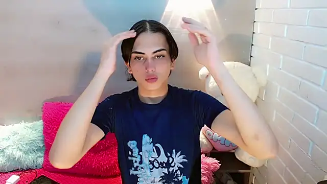 Snapshot of Daniela_Pink_ chatting on October 16, 2025, 7:48 pm Daniela Pink online show from October 16, 2025, 7:48 pm