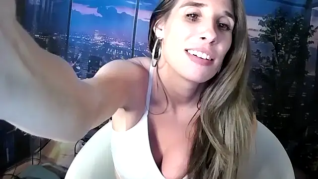 SarahStarr2020 online show from November 21, 2025, 9:46 pm