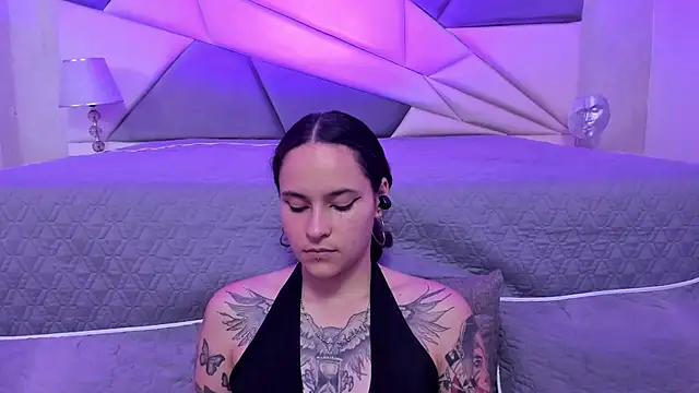 AnnyThompson  online show from January 15, 2025, 12:09 am