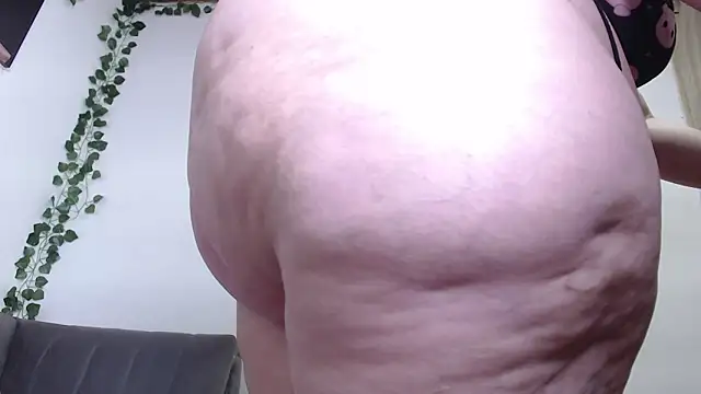 Snapshot of Zoe_Curvy chatting on February 25, 2025, 2:22 pm Zoe Curvy online show from February 25, 2025, 2:22 pm