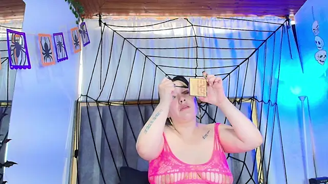 Snapshot of Zoe_Curvy chatting on October 17, 2025, 12:41 pm Zoe Curvy online show from October 17, 2025, 12:41 pm